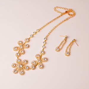 WENZHE New Arrival Crystal Flower Necklace Earrings Dubai Gold Plated Wedding Jewelry Set