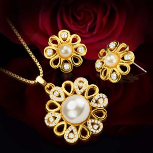 Fashion Women’s Copper Plated 18K Gold Pearl Flower Shape Dubai Necklace Earrings Two Piece Jewelry Set