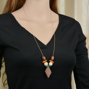 Wholesale New Design Wooden Necklace Women Gold Plated Geometric Wood Beads Necklace