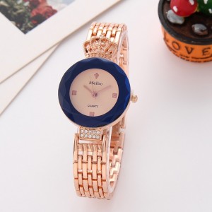 Fashion luxury watch Women Royal Crown Bracelet Watch Woman Alloy Band Female Wrist Watch