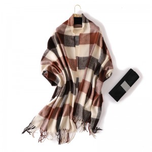 WENZHE Winter Tassel Fringe Geometric Plaid Shawl Cardigan Women Warm Casual Autumn Long Cape Scarf