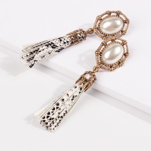 New Design Simple Imitation Pearl Hollow Metal Snakeskin Pattern PU Leather Tassel Earrings