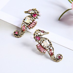 New Personality Creative Sea Jewelry Vintage Hollow Seahorse Pearl Pink Crystal Gemstone Stud Earrings