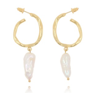 WENZHE 14K Gold Round Hoop Earring for Women Hammered Natural Baroque Pearl Earrings