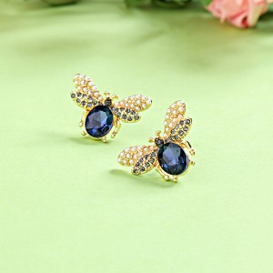 Korea animal sex with ladies cute earring delicate cute pearl bee insect earrings sapphire stud earring