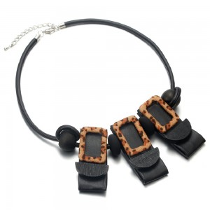 WENZHE Autumn and winter popular leather leopard wood beads statement choker necklace