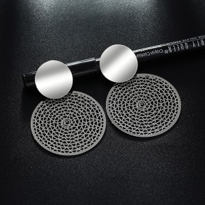 Exquisite exaggerated metal hollow geometric round cake big circle earrings