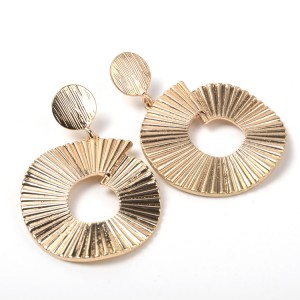 Wholesale gold Alloy geometric vintage fold simple round hollow earrings