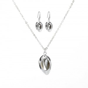 WENZHE Fashion Silver Plated Shell Shaped Pendant Necklace Jewelry Set For Women