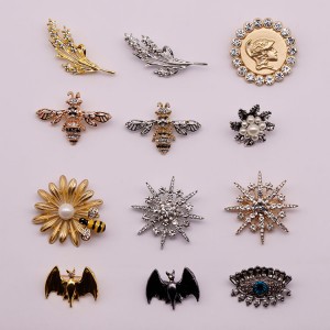 2019 new retro anise star bee bat boutonniere clothing accessories pin